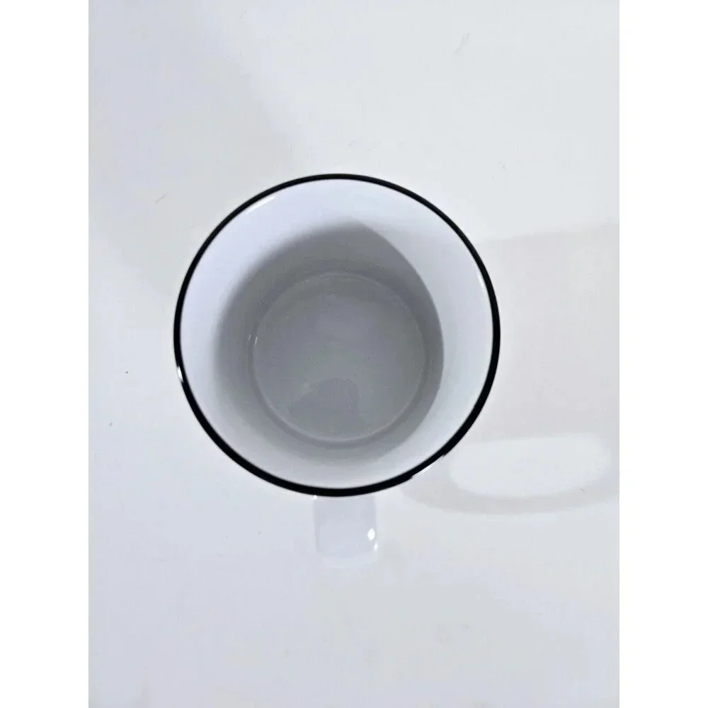 New Stylish Hello Kitty Coffee Mug, Hot or Cold, White & Red, 20fl oz - Picture 5 of 7